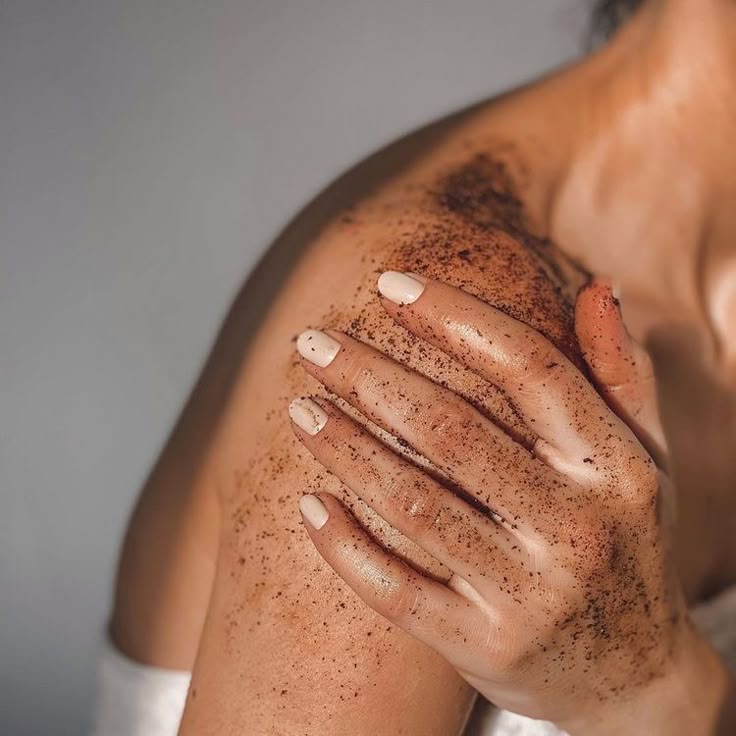 DARK CHOCOLATE BODY SCRUB